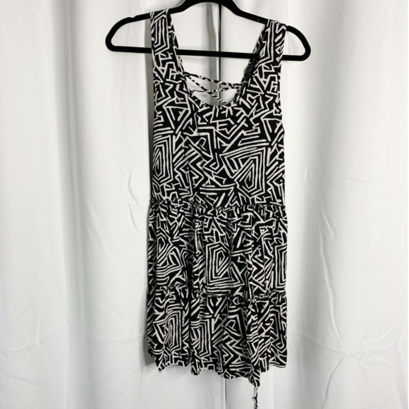 Vans Dresses & Skirts - Vans black white abstract dress L